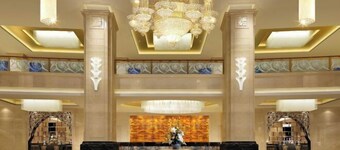 Huayin International Hotel