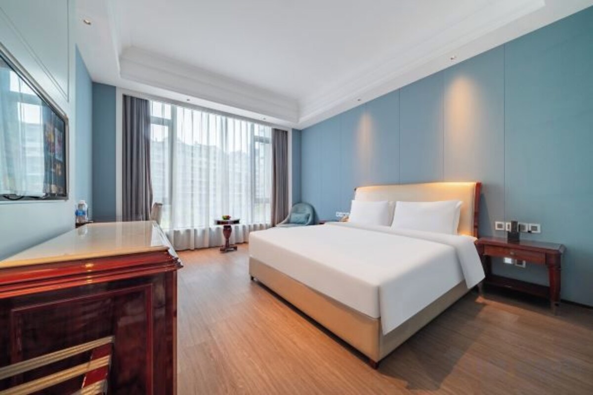 Handpicked Double Bed Room