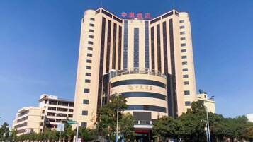 المنشأة من الخارج