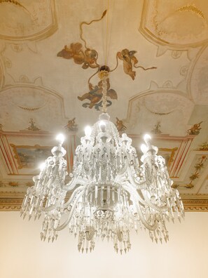 Lobby sitting area - Nobildonne Relais (Rome)