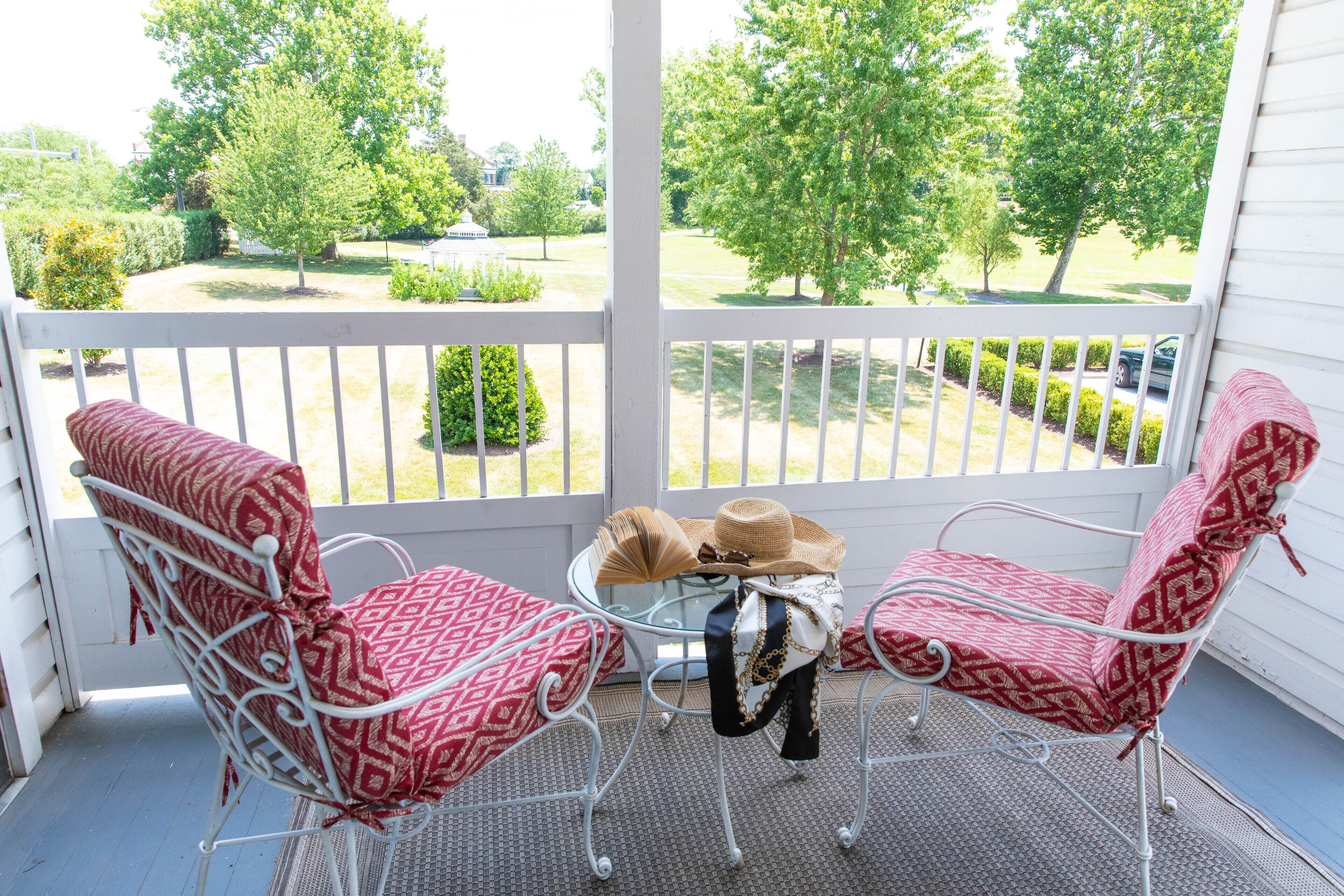 room (warren) | hypo-allergenic bedding, down duvets, individually decorated