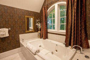 Bathroom - Antrim 1844 (Taneytown)
