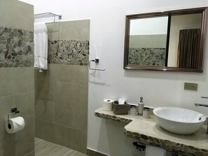 Superior Double Room Plus | Bathroom | Shower, free toiletries, towels