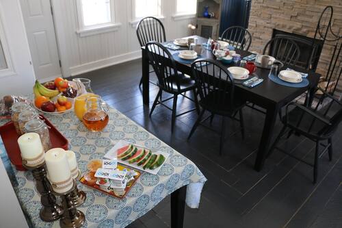 Breakfast area