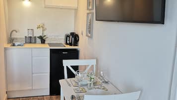 Studio, Ensuite | Interior