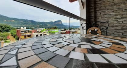 Hotel & Suites Cerro Rojo