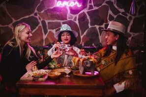 Frühstück, Mittagessen, mexikanische Küche, Blick auf den Garten