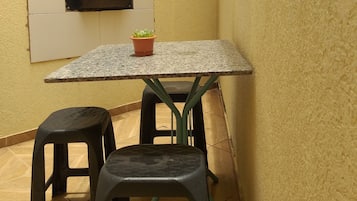 Apartamento 03 | 露台/庭院