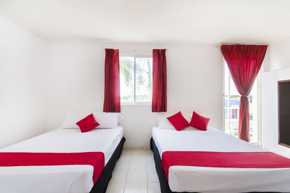 Standard-huone, 2 parisänkyä | Työpöytä, äänieristys, silitysrauta/-lauta, ilmainen Wi-Fi