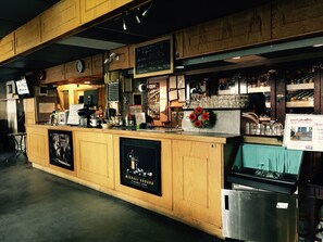 Snack bar - Stettler Hotel (Stettler)