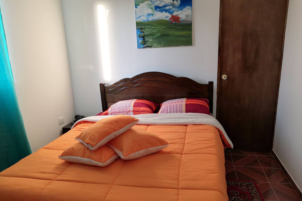 Premium bedding, in-room safe, free WiFi