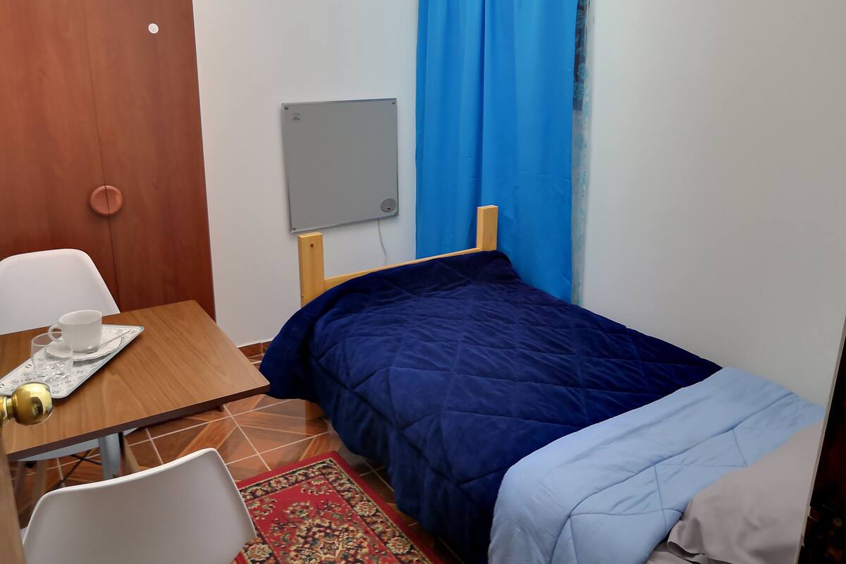 Basic Single Room, 1 Bedroom, Shared Bathroom | Premium bedding, in-room safe, free WiFi