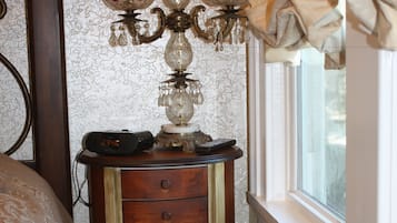 Superior Double Room, 1 Queen Bed | Individually decorated, laptop workspace, blackout curtains