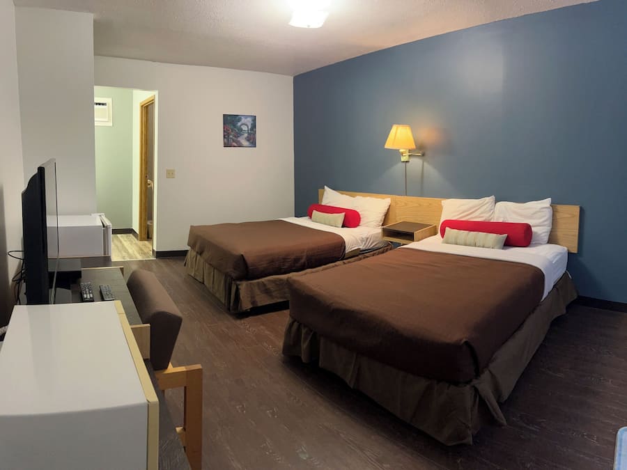 Standard Double Room, 2 Double Beds | Free WiFi, bed sheets