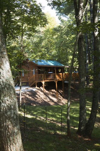 Book Now to Enjoy a Beautiful Weekend in the Mountains!