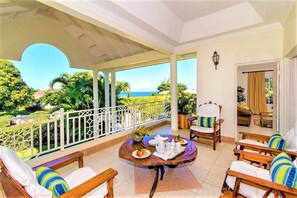 Outdoor dining - 8Br, 7Ba, fully staffed Jamaica Villa for rent with Chef and Butler (Bengal)