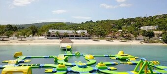 8Br, 7Ba, fully staffed Jamaica Villa for rent with Chef and Butler