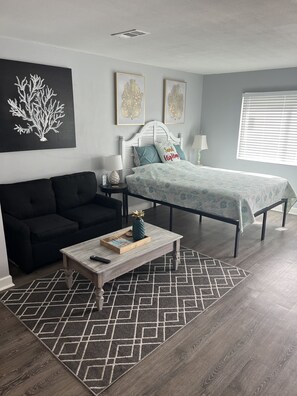 Iron/ironing board, free WiFi, bed sheets