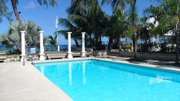Outdoor pool, sun loungers