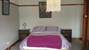 Hus - 3 sovrum - utsikt mot trädgården | 3 sovrum, sängtillbehör av högsta kvalitet, minibar och sängkläder