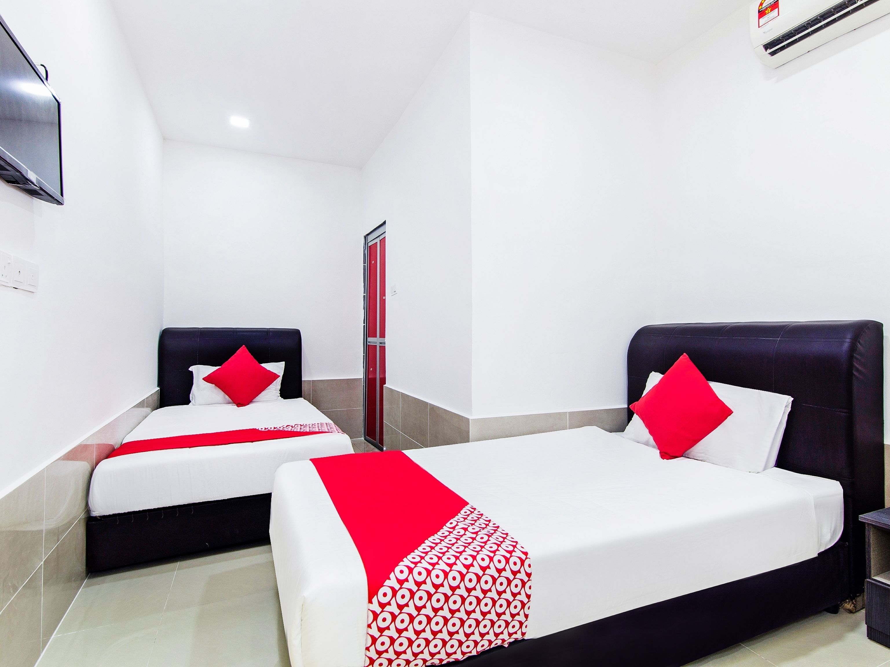 standard twin room | free wifi, bed sheets