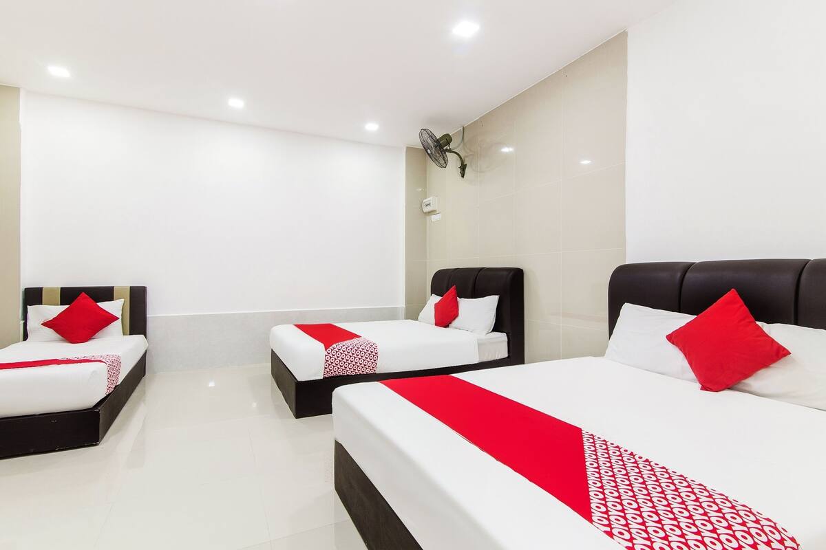 family suite, 1 bedroom | free wifi, bed sheets