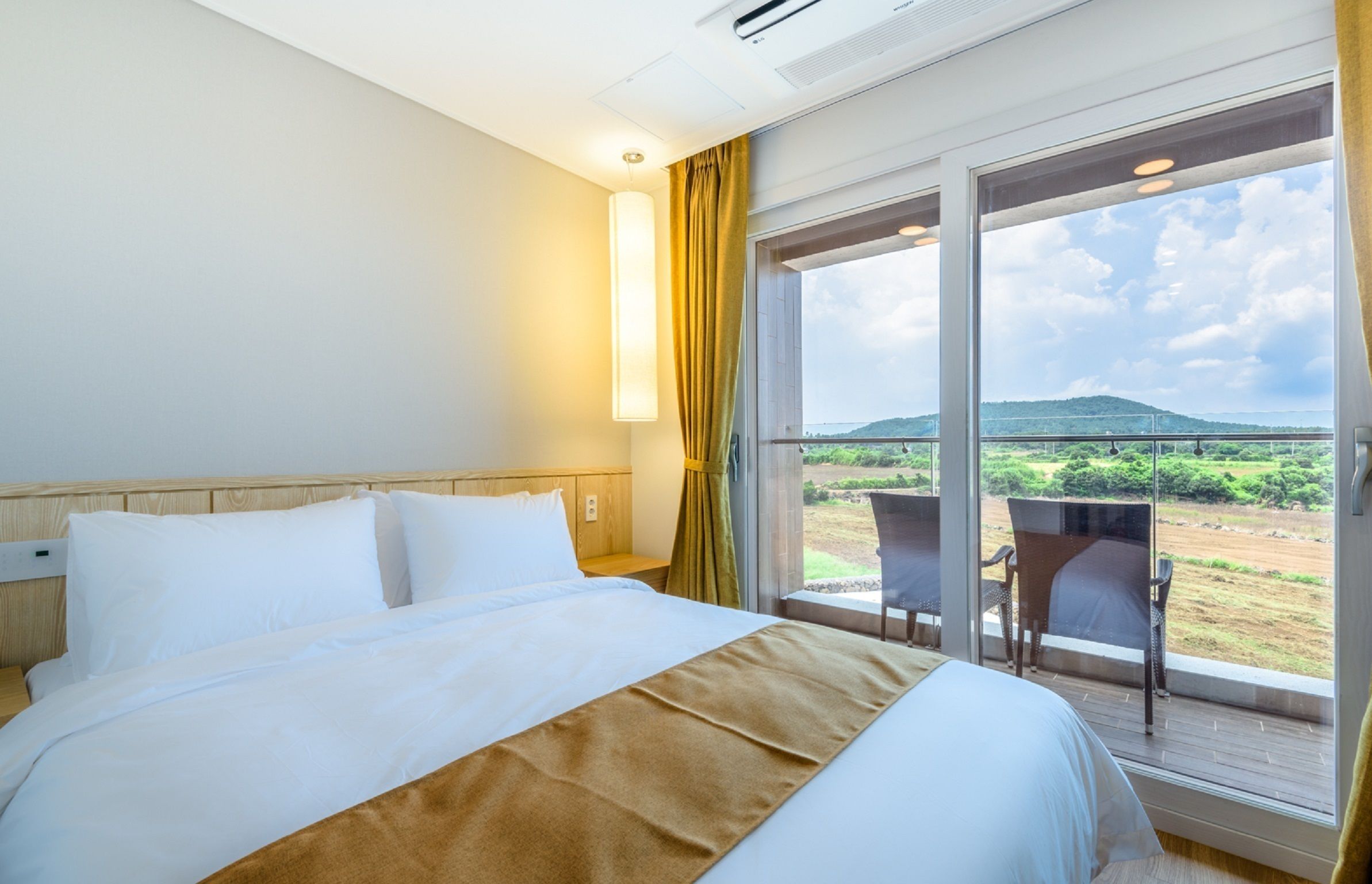 1. standard m terrace | 1 bedroom, down duvets, free wifi, bed sheets