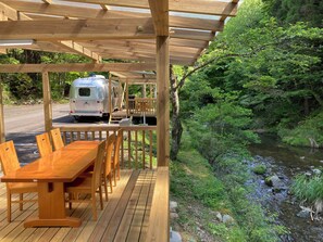 Mobile Home, Kitchenette, River View, Non Smoking (Diner plan:Barbecue) | Desk, bed sheets - Nature Resort in Shimanto (Nakatosa)