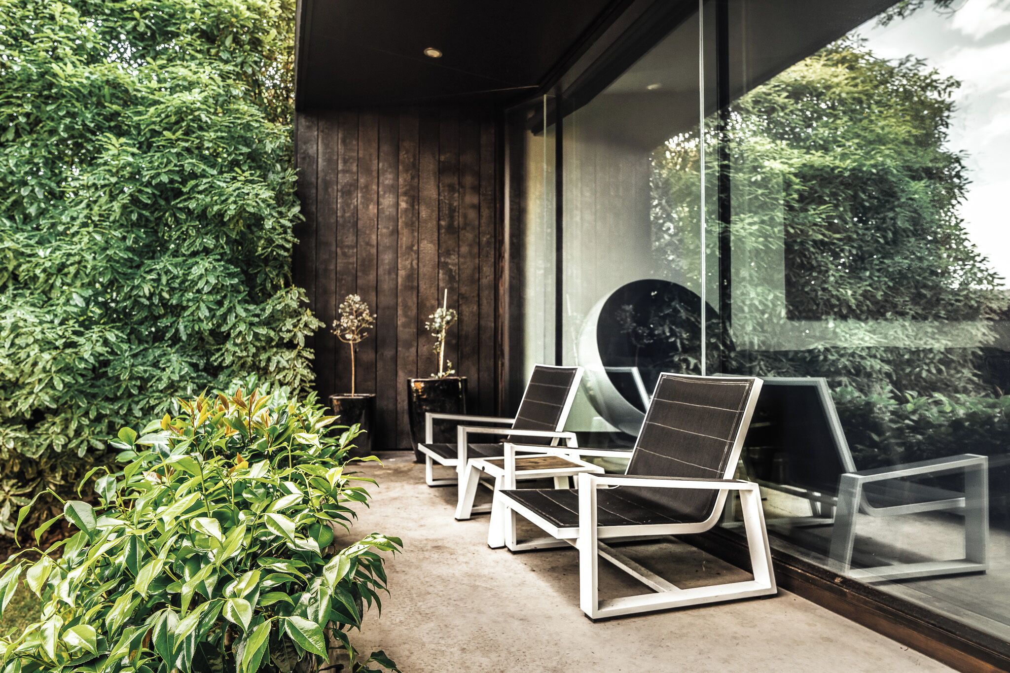 Design Apartment, 2 Bedrooms, River View, Garden Area | Terrace/patio