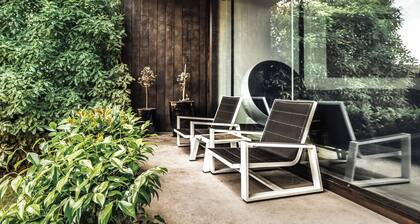 Old Bishop's Quarters