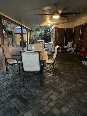 Outdoor dining