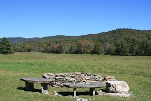 Property grounds - Great Ski or Summer Rental - 5 miles to Okemo/Ludlow, 25 Gorgeous Acres (Ludlow)