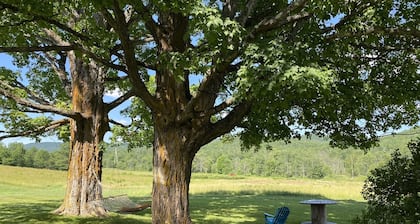 Great Ski or Summer Rental - 5 miles to Okemo/Ludlow, 25 Gorgeous Acres