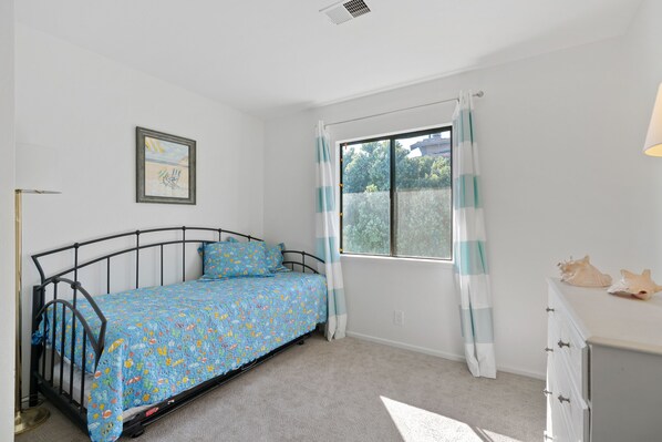 Room - Charming townhouse - Walk to the Beach (Carpinteria)