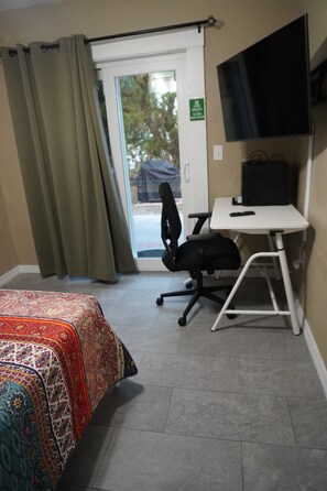 2 bedrooms, desk, iron/ironing board, free WiFi