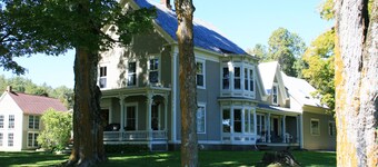 5 miles to Okemo/Ludlow, 25 Acre Playground, Great Ski or Summer Rental