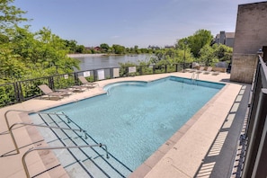 Pool - WALK to Downtown & Broadway - Pool, Parking & Patio (Nashville)