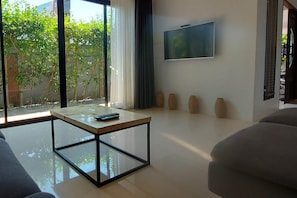 Family Villa | Living area | LED TV - Ton Yaang Private Pool Villa (Krabi)