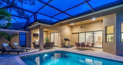 Available 2026 Season !! YOUR OASIS! NEWER home POOL. 4 miles to Beach&downtown!