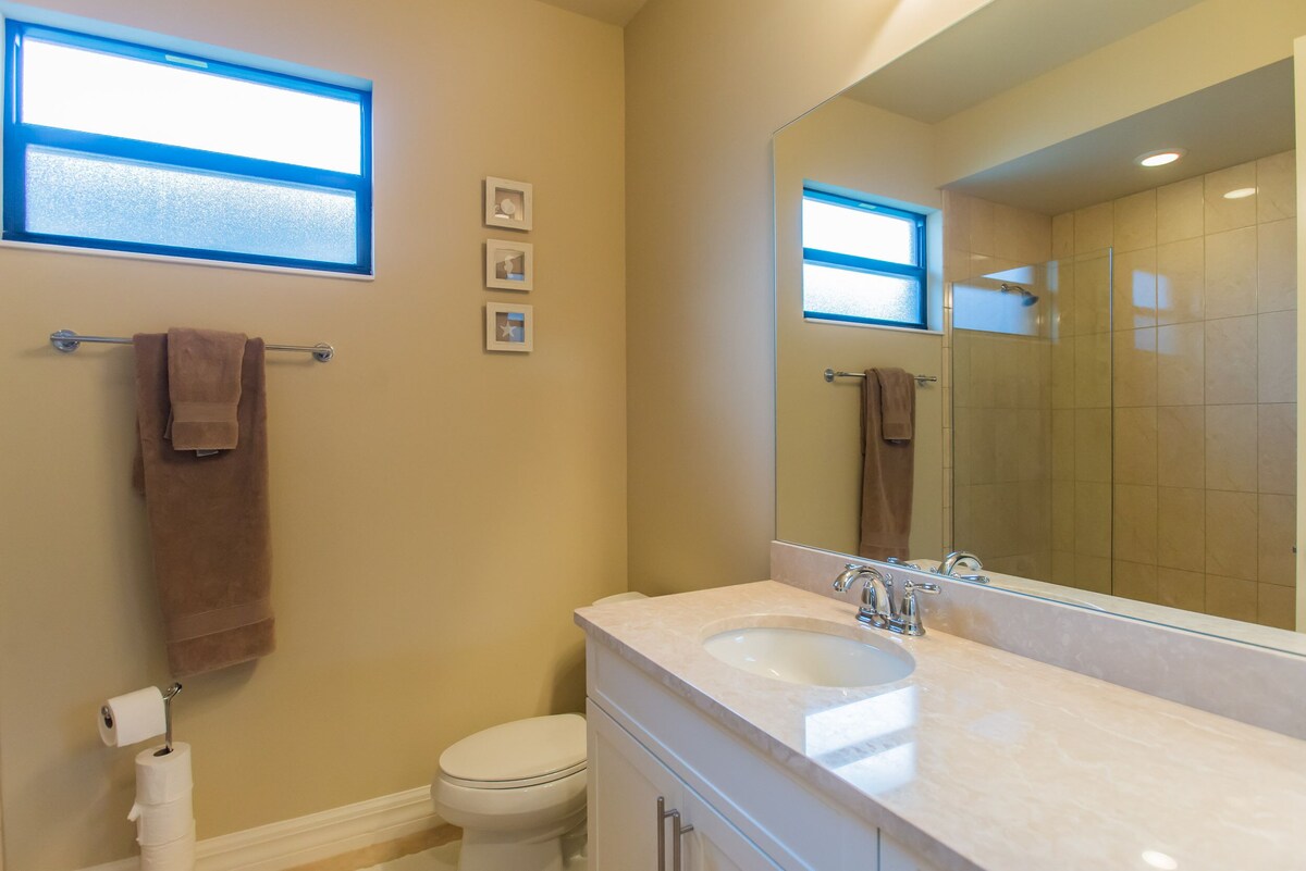 Photo 20 of Available 2026 Season !! YOUR OASIS! NEWER home POOL. 4 miles to Beach&downtown!
