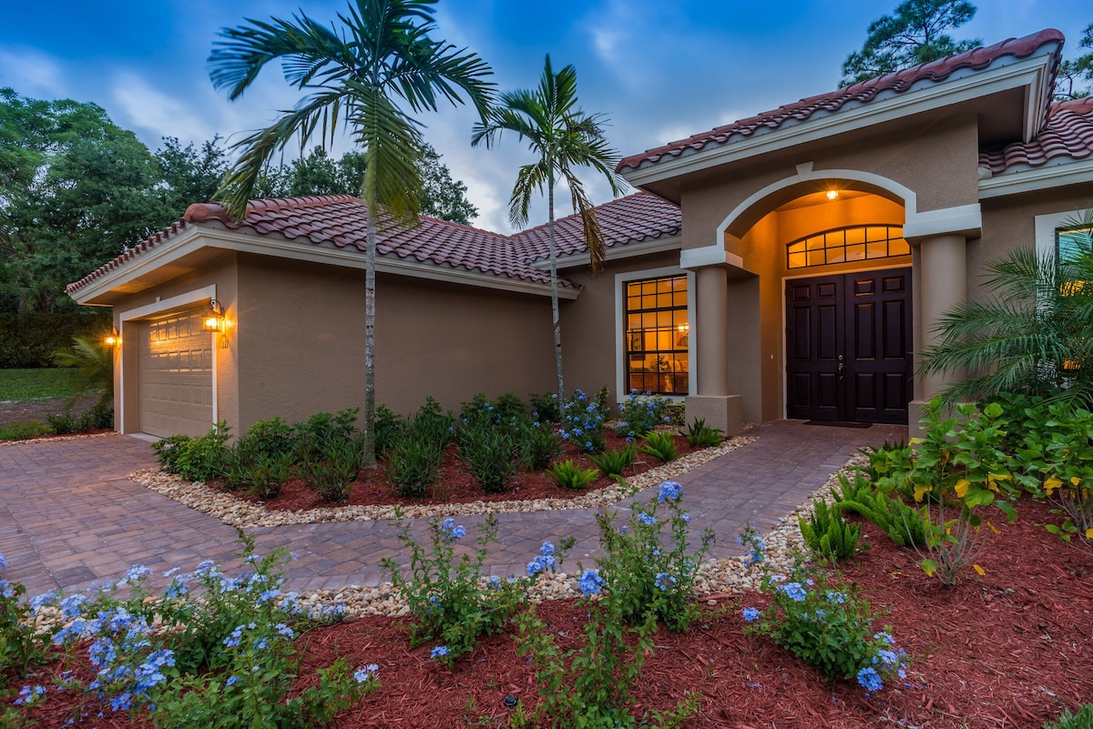 Photo 15 of Available 2026 Season !! YOUR OASIS! NEWER home POOL. 4 miles to Beach&downtown!