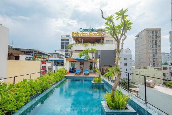 Outdoor pool - Babylon Garden Condotel (Da Nang)