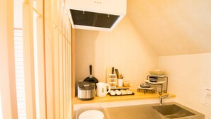 Standard Quadruple Room (0254_01) | Private kitchen | Fridge, microwave, electric kettle, rice cooker - Riverside Kamogawa (Kyoto)