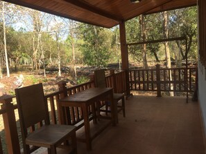 Bungalow House | Balcony - Soutchai Resort (Vientiane)