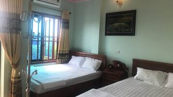 In-room safe, desk, soundproofing, free WiFi