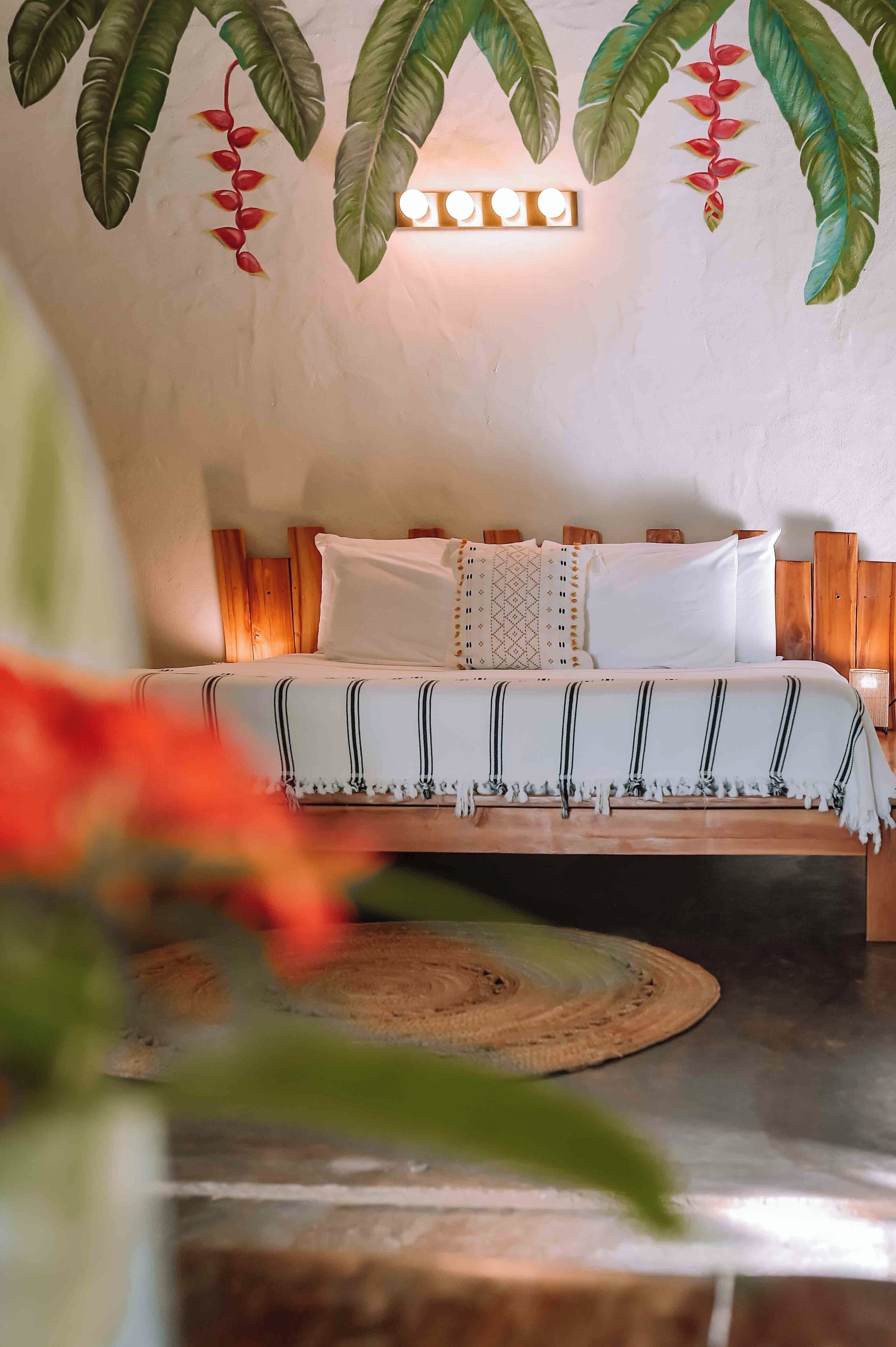 Rom – classic, 1 kingsize-seng | Sengetøy av topp kvalitet, minibar og safe på rommet