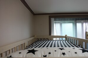 Gemeinsamer Basic-Schlafsaal, 4 Schlafzimmer