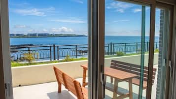 Family Room, Terrace, Ocean View (82 sqm.) | Free WiFi