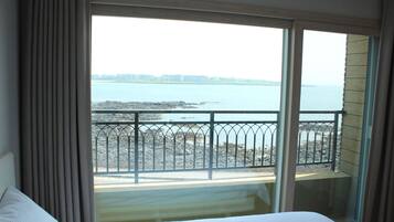 Suite, Ocean View (33 sqm.) | Free WiFi