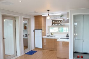 Family Room, Terrace, Ocean View (82 sqm.) | Free WiFi - Haemorat (Seogwipo)